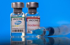 Mỹ: BA.5 'lấn sân' chóng mặt, gấp rút thử nghiệm vắc-xin kháng Omicron