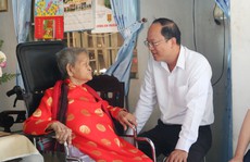 Lãnh đạo TP HCM thăm và chúc thọ Mẹ Việt Nam Anh hùng