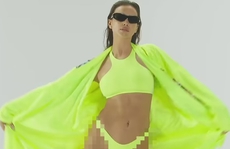 Siêu mẫu Irina Shayk nóng bỏng với bikini