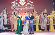 Hoa hậu Lý Kim Ngân trao giải thưởng Người đẹp dạ hội