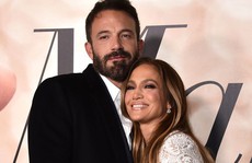 Nối lại tình xưa, Jennifer Lopez và Ben Affleck kết hôn