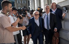 Sepp Blatter và Michel Platini được tuyên vô tội