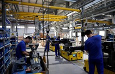 Giá dầu hạ nhiệt trước kịch bản khó lường