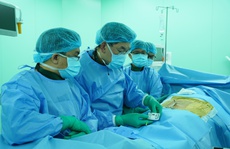 Dùng điện cứu ca bệnh không thể đứng, ngồi