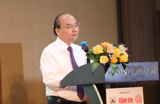 Chủ tịch nước Nguyễn Xuân Phúc dâng hương cố Chủ tịch Hội đồng Nhà nước Võ Chí Công