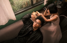 Ca khúc 'Đứa nào làm em buồn' gây sốt mạng xã hội