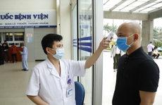 Bỏ nhiều quy định phòng dịch Covid-19, có còn cần đeo khẩu trang?