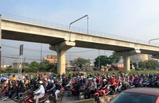 Nên tổ chức lại giao thông trên xa lộ Hà Nội