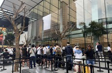Nhiều người Việt xếp hàng mua iPhone 14 ở Thái Lan và Singapore