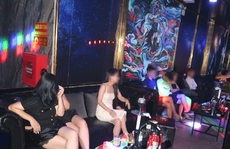 Đột kích quán bar, bắt quả tang 109 nam, nữ đang 'thác loạn'