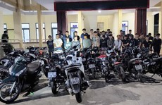 Trắng đêm vây bắt nhóm thanh thiếu niên đua xe trái phép ở phố biển Quy Nhơn