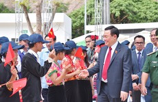 Chủ tịch Quốc hội dự lễ khai giảng, khánh thành Trường THPT Kỳ Sơn