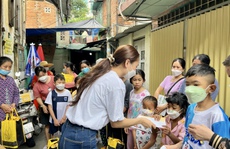 Hoa hậu Mai Phương làm điều ý nghĩa trong ngày sinh nhật