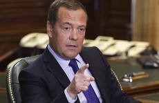 Khủng hoảng Ukraine: Ông Medvedev nói về 'ván cờ tử thần'