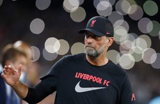 “Thuyền trưởng” của Liverpool không lo bị sa thải