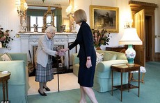 Bác sĩ chỉ ra dấu hiệu cái chết cận kề Nữ hoàng Elizabeth II