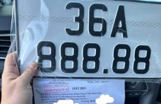 Chuyển vùng đăng ký, một người dân bốc được biển số ôtô siêu 'VIP' 888.88