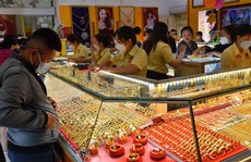 Giá vàng hôm nay 18-1: Trong nước tăng mạnh dù giá vàng thế giới lao xuống