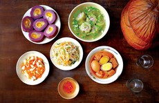 Một cách khác đón Tết