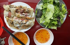 Ngon khó cưỡng với bánh xèo mực Nha Trang