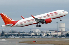 Ấn Độ xử hãng bay để “đại gia” tiểu lên người nữ hành khách