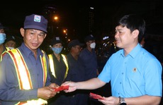 'Tết muộn' đêm 30 với đoàn viên, người lao động Khánh Hòa