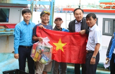 Khánh Hoà: Đồng hành cùng ngư dân ra khơi bám biển đầu năm