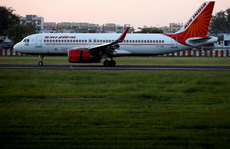 Ấn Độ truy lùng 'đại gia' tiểu lên người khách nữ trên máy bay