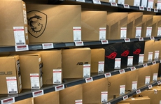 Giá laptop giảm đến 50%