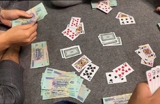 Khởi tố 4 cán bộ Chi cục dự trữ nhà nước đánh bạc tại công sở