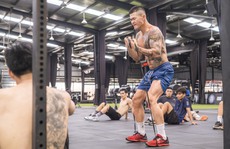Trương Đình Hoàng thượng đài bảo vệ đai vô địch WBA châu Á