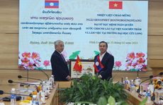 Đại sứ của Lào tại Việt Nam thăm và làm việc tại Trường ĐH Cửu Long