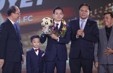 Văn Quyết phấn khích với giải thưởng 'Quả bóng vàng'