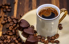 Tác dụng sức khỏe ngạc nhiên của thứ có trong cà phê, trà, chocolate