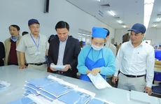 Giữ việc làm, tăng phúc lợi cho công nhân