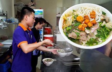Bún bò Huế tóp mỡ cay bán 500 bát/ngày, gỏi gà măng cụt thu 100 triệu đồng/ngày