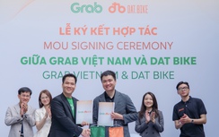 Grab Việt Nam và Dat Bike hợp tác hỗ trợ tài xế công nghệ chuyển đổi xanh