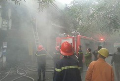 Cháy lớn ở phố cổ Hà Nội