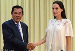 Angelina Jolie gặp gỡ Thủ tướng Hun Sen để làm phim về Khmer Đỏ