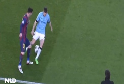 Messi gây bão thế giới bóng đá bằng pha “xỏ kim” tuyệt đỉnh