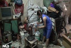 Chị ve chai mòn mỏi chờ nhận 5 triệu yen