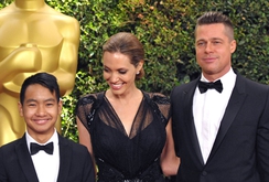 Angelina Jolie làm phim giúp ngành du lịch Campuchia