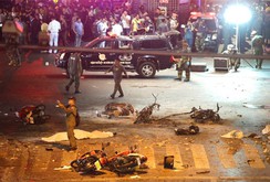 Đánh bom rung chuyển Bangkok, ít nhất 27 người chết, 120 người bị thương