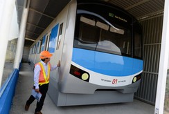 Mời bạn đọc góp ý mô hình tàu Metro số 1 TPHCM