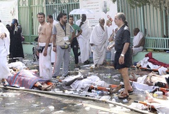 Giẫm đạp kinh hoàng ở thánh địa Mecca, hơn 200 người chết
