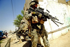 Mỹ quyết ngăn không cho khủng bố IS “tắm máu” Ramadi