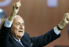 Vượt qua dông bão, Sepp Blatter tái đắc cử Chủ tịch FIFA