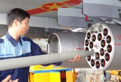 Thực hành kiểm tra ném bom, bắn rocket và pháo trên biển