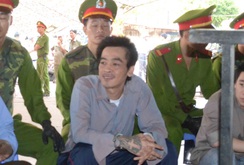 Bản tin NLĐ ngày 23-3: Trùm giang hồ Phú Quốc khóc xin lỗi gia đình nạn nhân