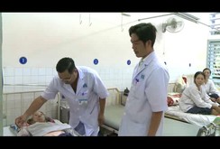 Cắt bỏ khối u nặng hơn 20 kg cho bà cụ 74 tuổi